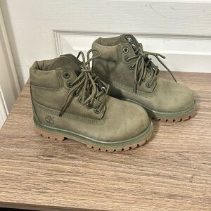 TIMBERLAND KIDS MILIT GREEN BOOTS IN SIZE 10